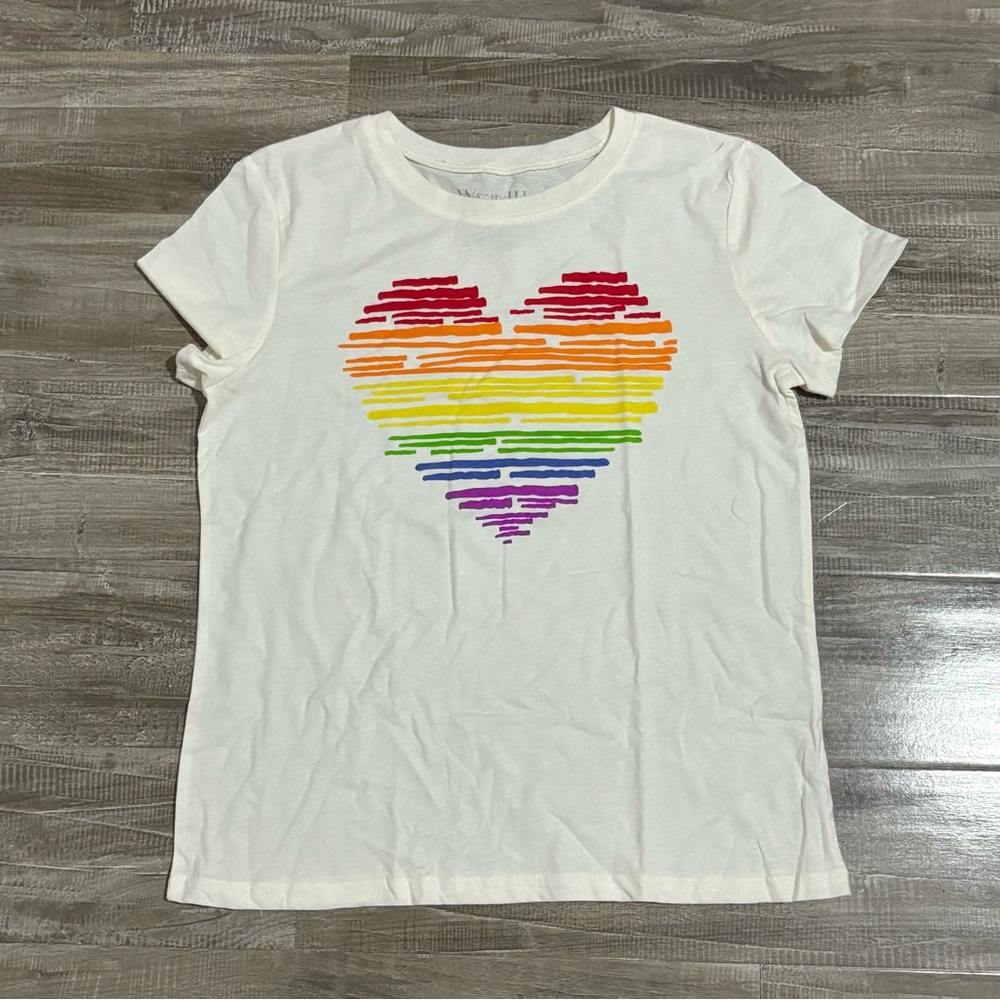 ! NEW! Cute Wound Up Pride Rainbow Heart Shirt Short Sleeve Women's Size Medium